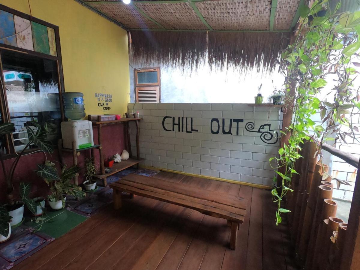 Owl Hostel Ilhas Karimunjava Exterior foto