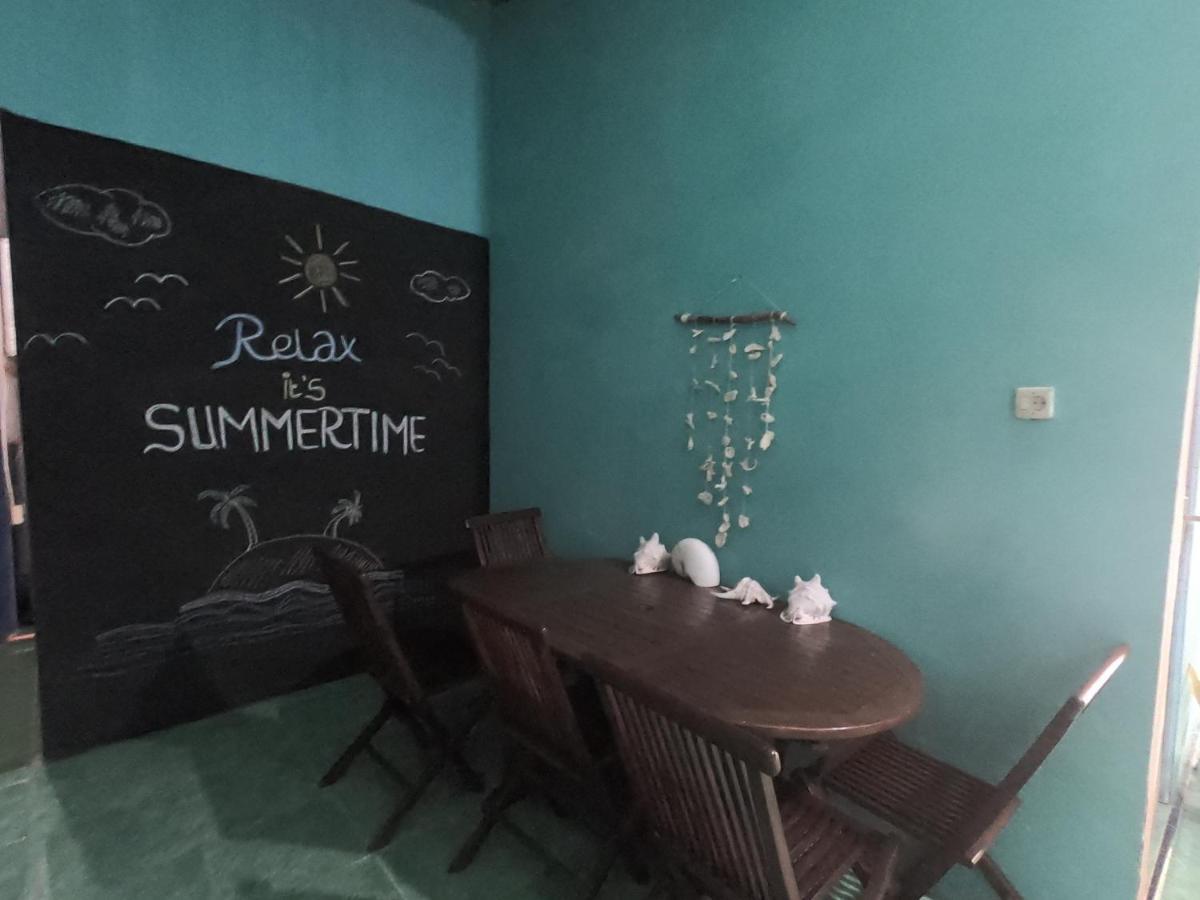 Owl Hostel Ilhas Karimunjava Exterior foto