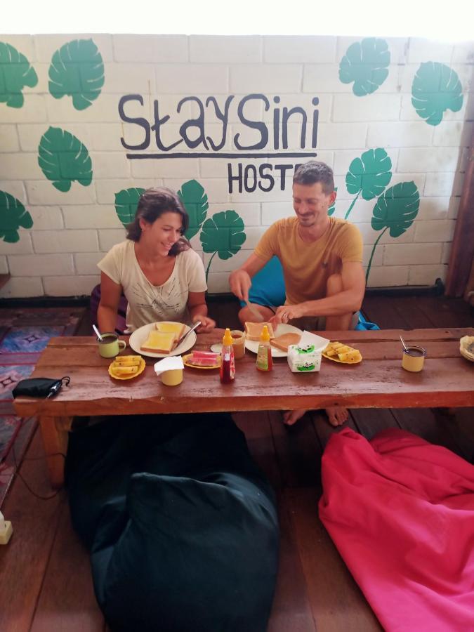 Owl Hostel Ilhas Karimunjava Exterior foto