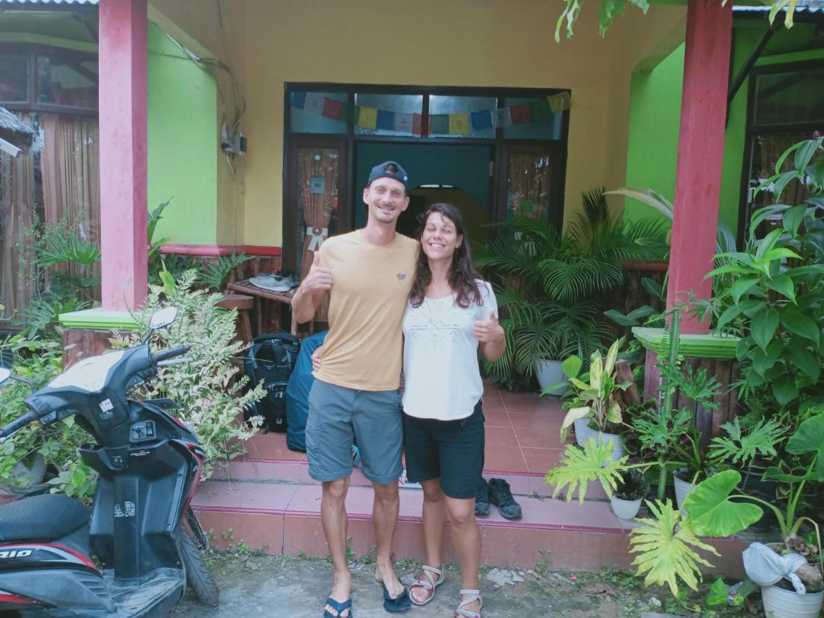 Owl Hostel Ilhas Karimunjava Exterior foto