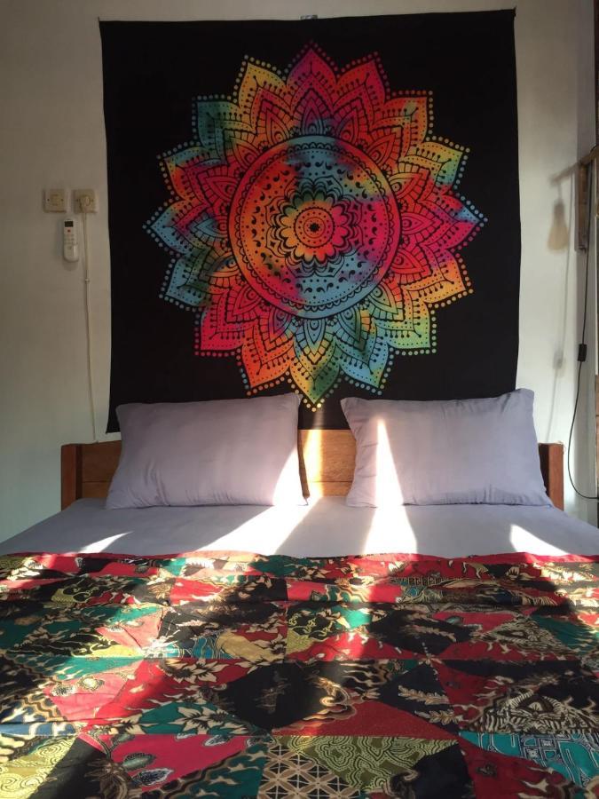Owl Hostel Ilhas Karimunjava Quarto foto